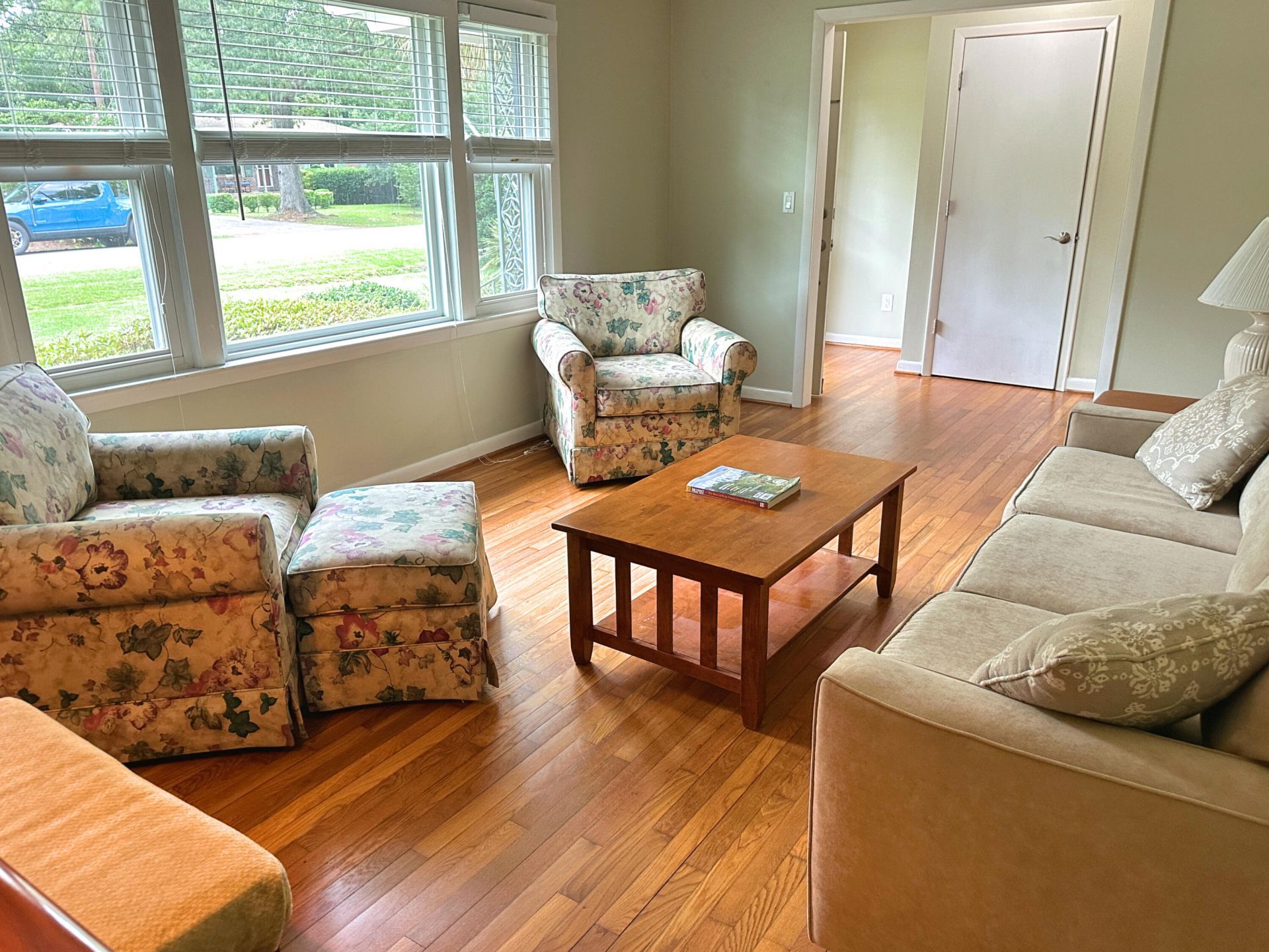 2039 Bishop Drive Photo 7