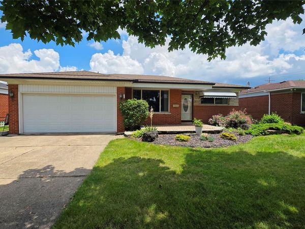 29120 Dover Avenue, Warren, Mi 48088