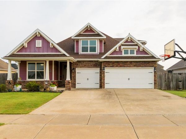 1010 Silver Maple Street , Centerton, AR 72719