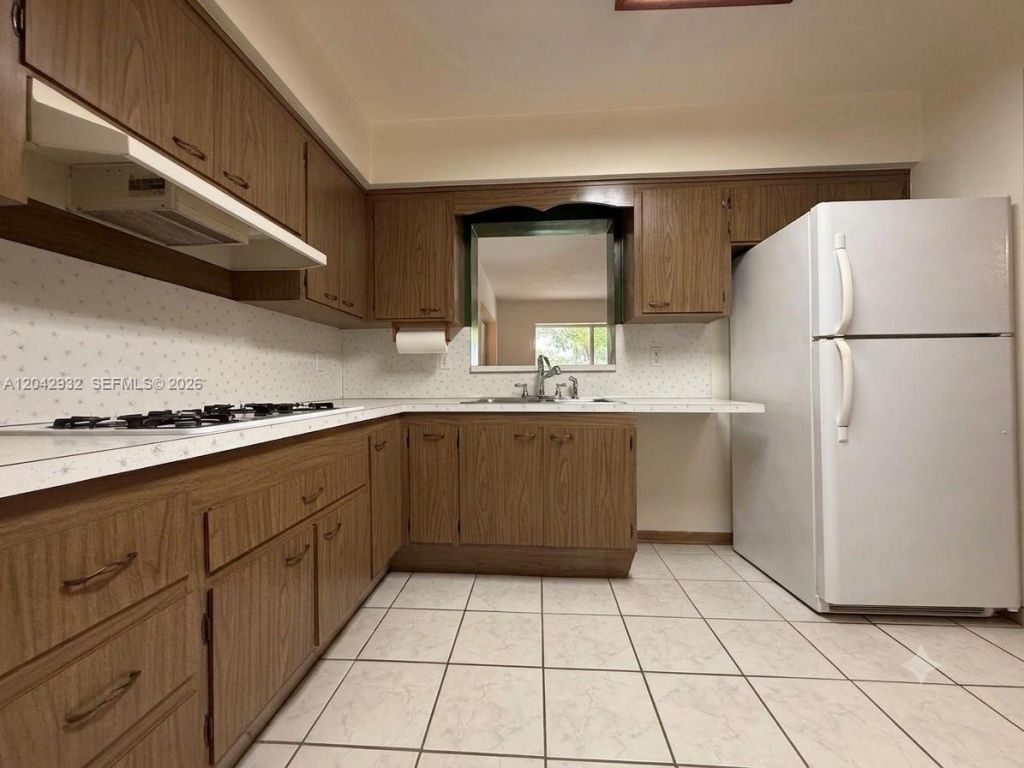 830 SW 64th Pkwy , Pembroke Pines, FL 33023 Photo