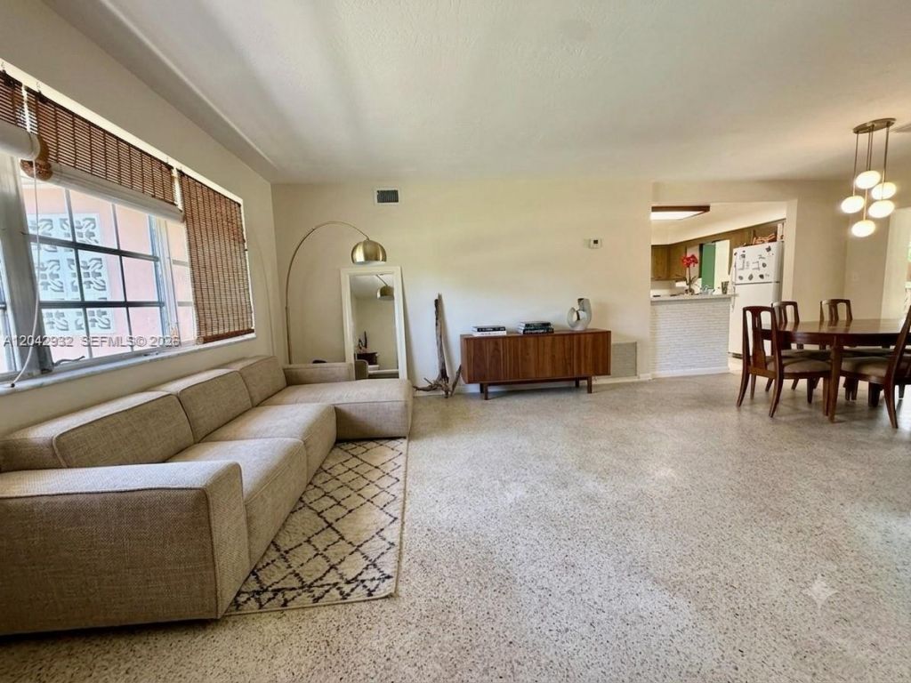 830 SW 64th Pkwy , Pembroke Pines, FL 33023 Photo