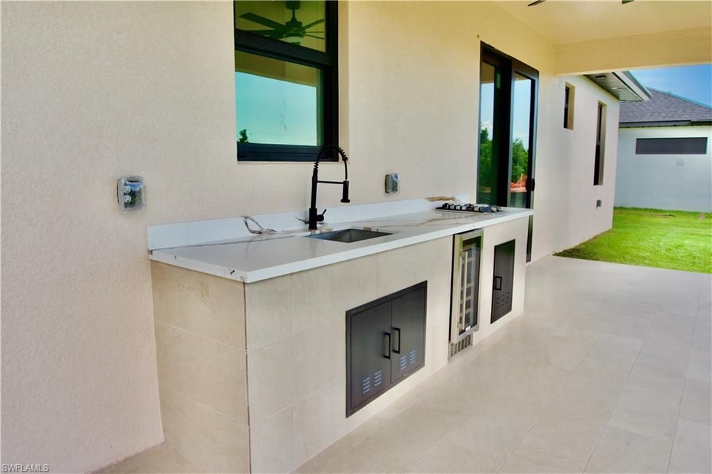 124 SE 2nd Ave, Cape Coral, FL 33990 Photo