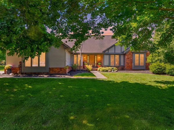 1198 Ridgeview Circle, Lake Orion, MI 48362