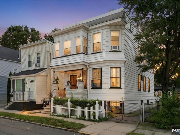 53 Grove Terrace, IRVINGTON, NJ 07111