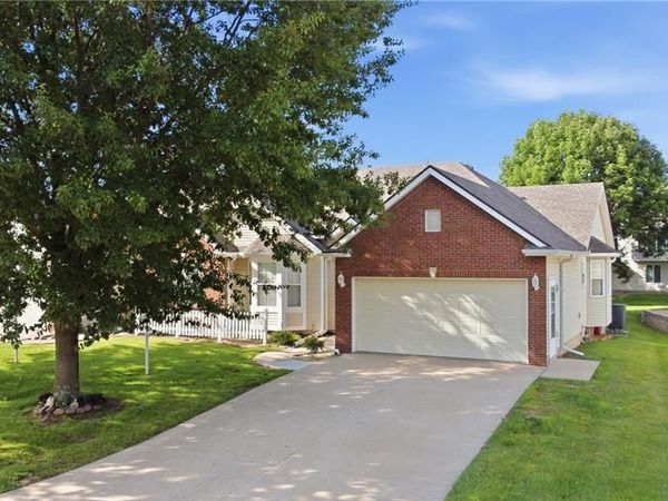 4907 Ashbey Drive, St Joseph, MO 64506