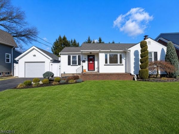 55 14Th Ave, Elmwood Park, NJ 07407