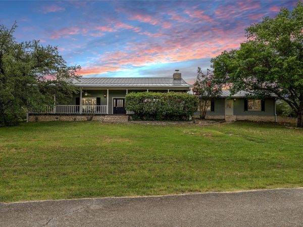 901 LAUDER DR, Spicewood, TX 78669
