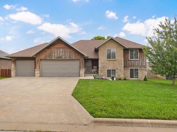 1465 S Appomattox Avenue , Republic, MO 65738