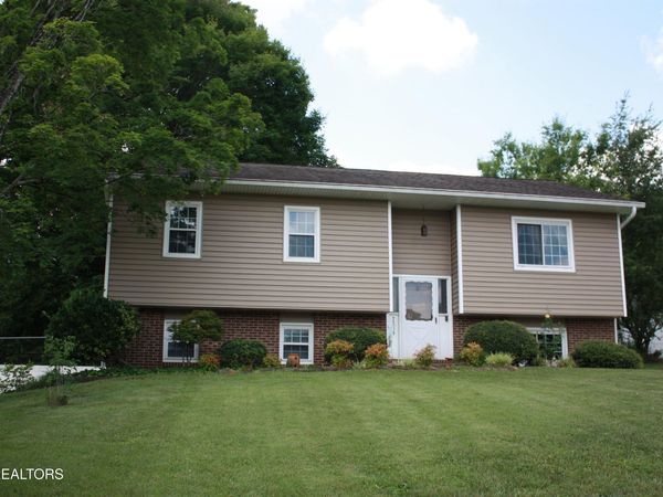 7709 Windsong Rd, Powell, TN 37849