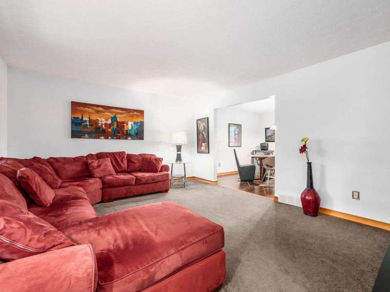 6329 Bellmeadow Drive, Columbus, OH 43229 Photo 7