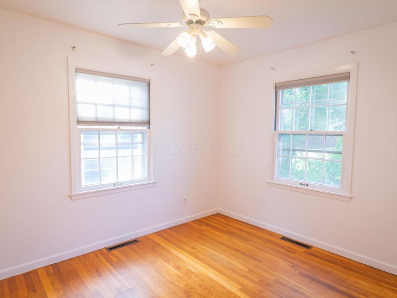 4978 Taunton Way, Columbus, OH 43228 Photo 10