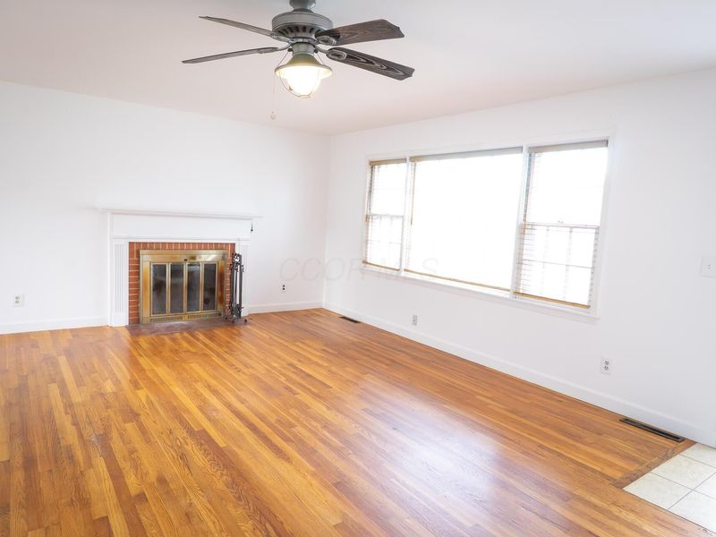 4978 Taunton Way, Columbus, OH 43228 Photo 3