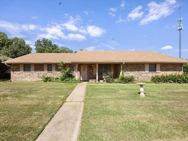501 Moonlight Trail, Stephenville, TX 76401