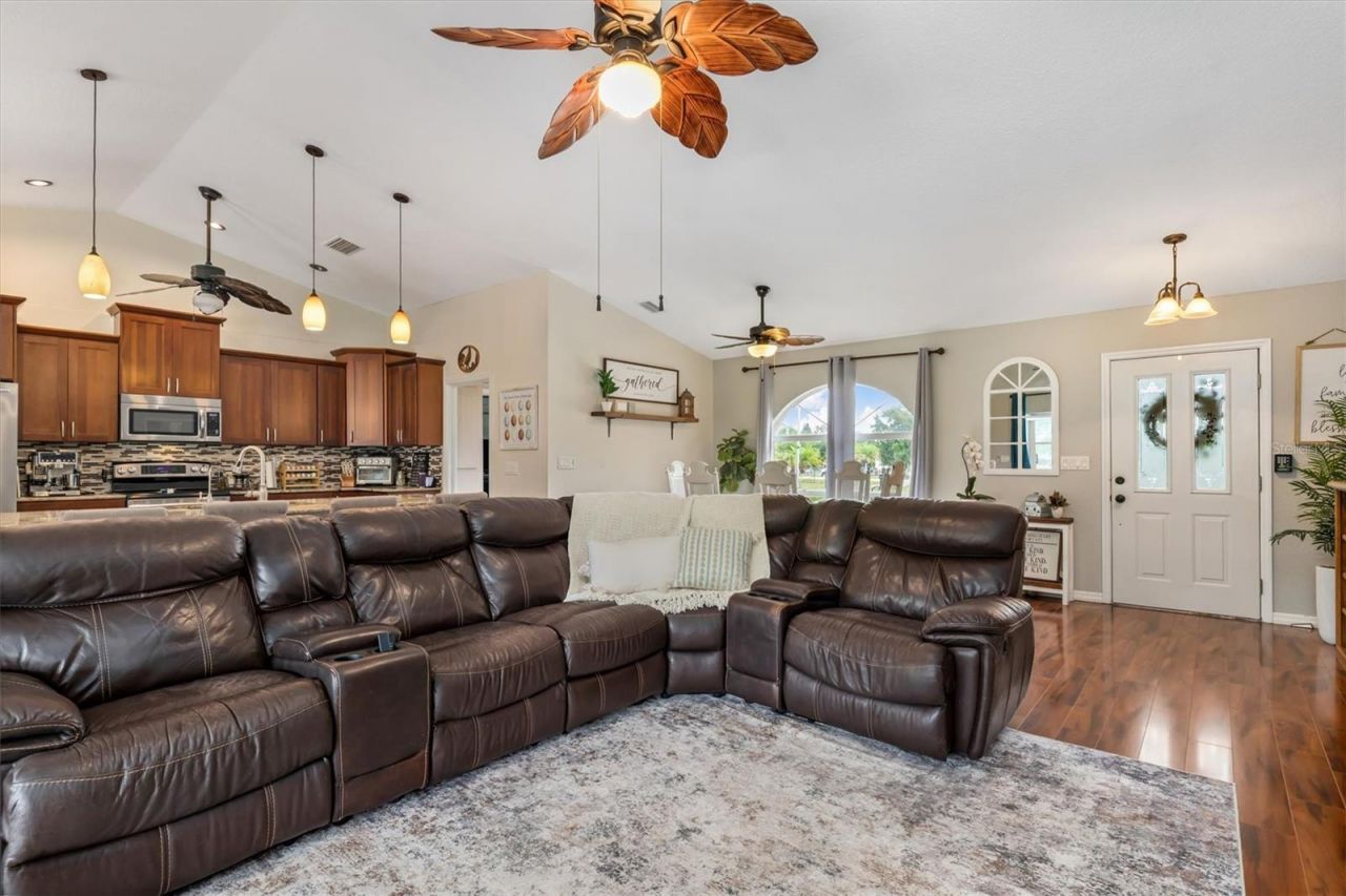 8200 Cleveland Drive , Punta Gorda, FL 33982 Photo