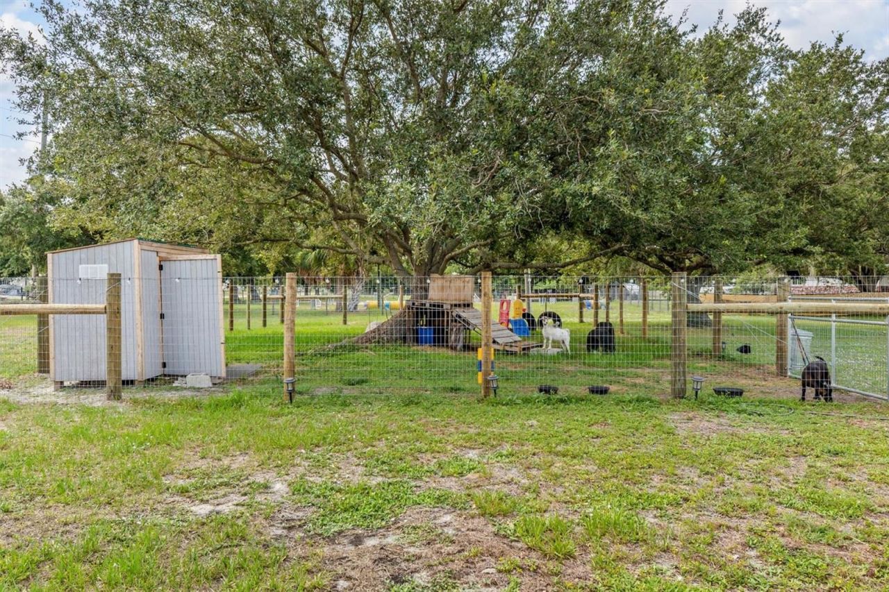 8200 Cleveland Drive , Punta Gorda, FL 33982 Photo