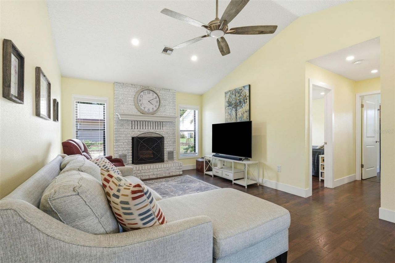 103 Ridgecrest Drive , Eustis, FL 32726 Photo