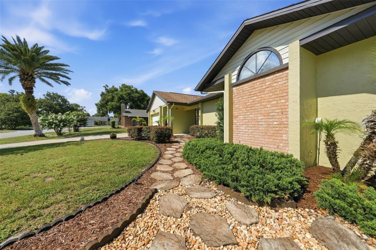 103 Ridgecrest Drive , Eustis, FL 32726 Photo
