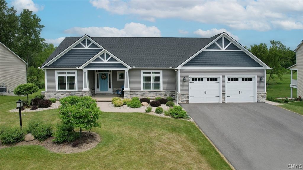 3036 Chillingham Way, Baldwinsville, NY 13027 Main Photo