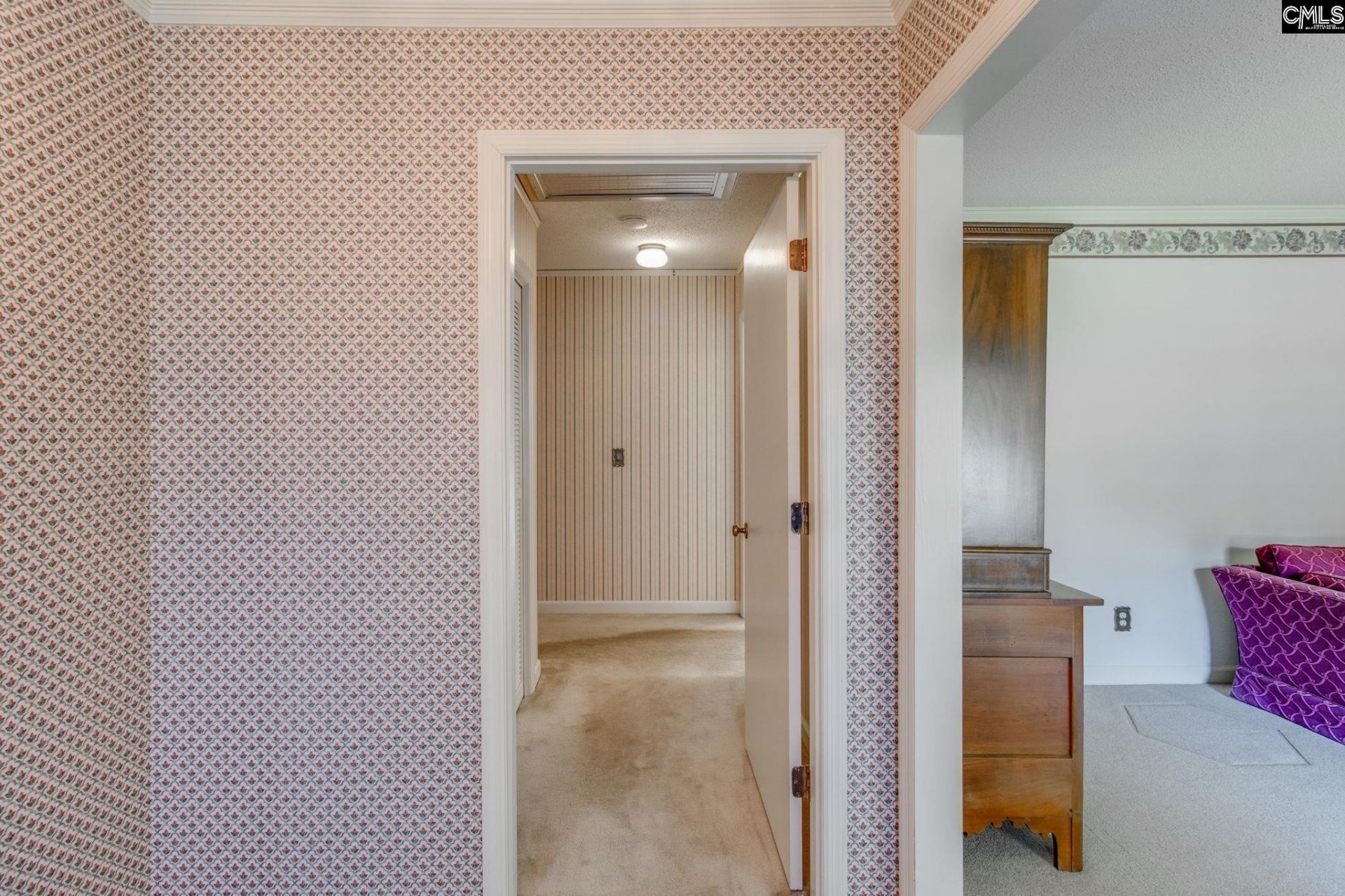 1075 Quail Lane  Photo 4