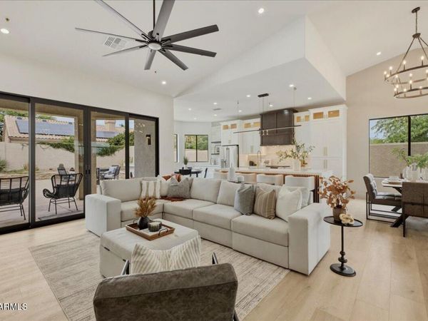 9034 E HELM Drive, Scottsdale, AZ 85260