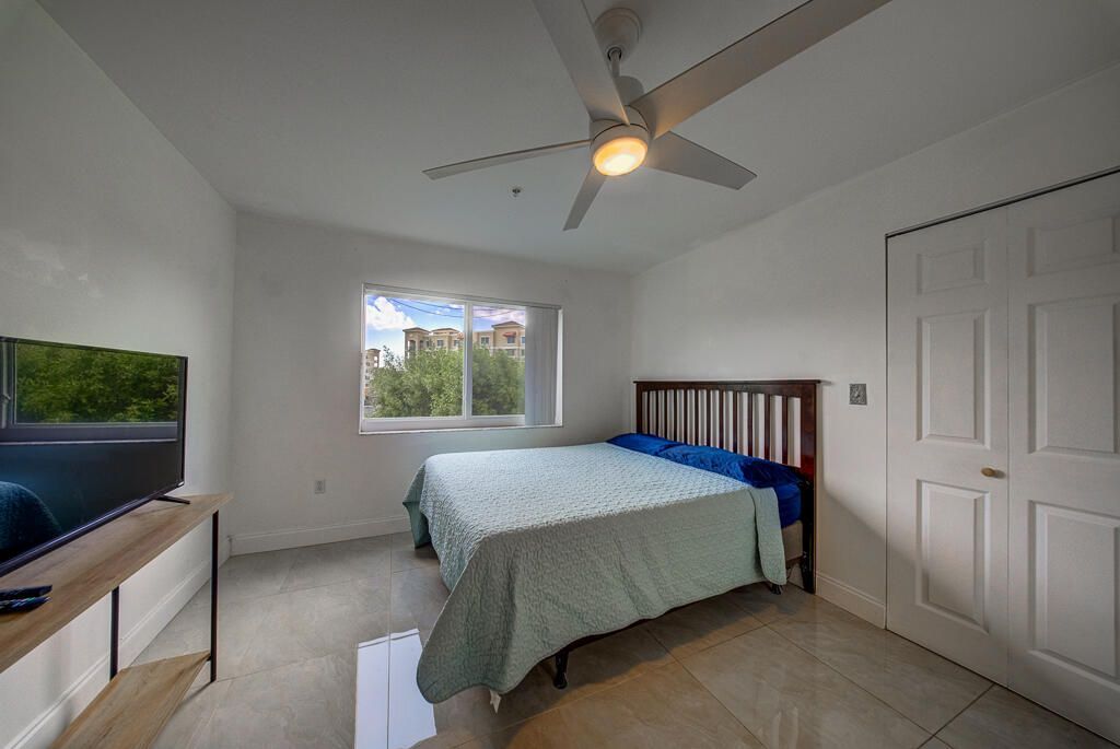 500 Scotia Drive, Unit 302, Hypoluxo, FL 33462 Photo
