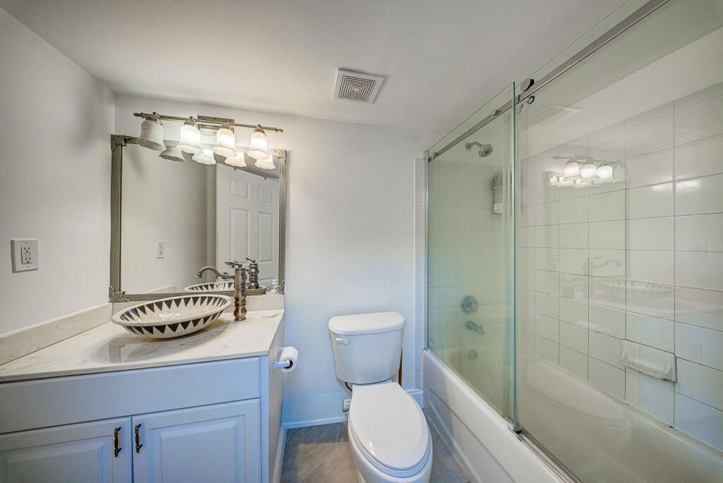500 Scotia Drive, Unit 302, Hypoluxo, FL 33462 Photo