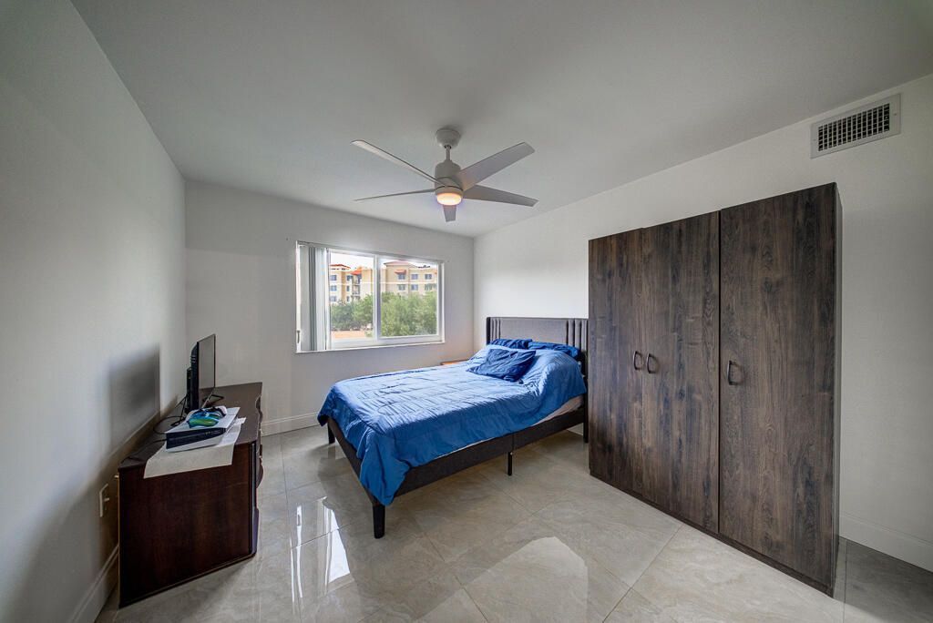 500 Scotia Drive, Unit 302, Hypoluxo, FL 33462 Photo