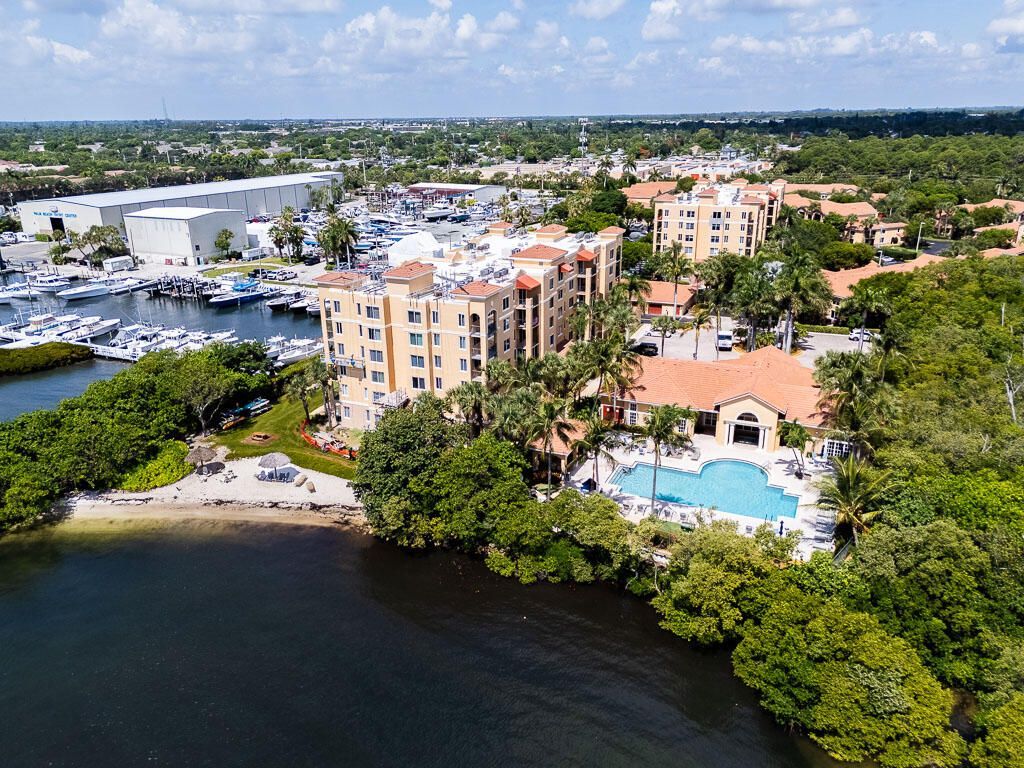 500 Scotia Drive, Unit 302, Hypoluxo, FL 33462 Photo