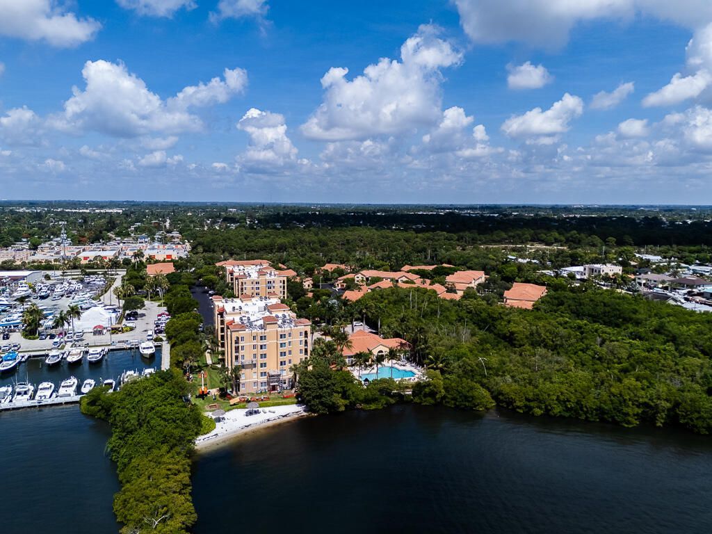 500 Scotia Drive, Unit 302, Hypoluxo, FL 33462 Photo