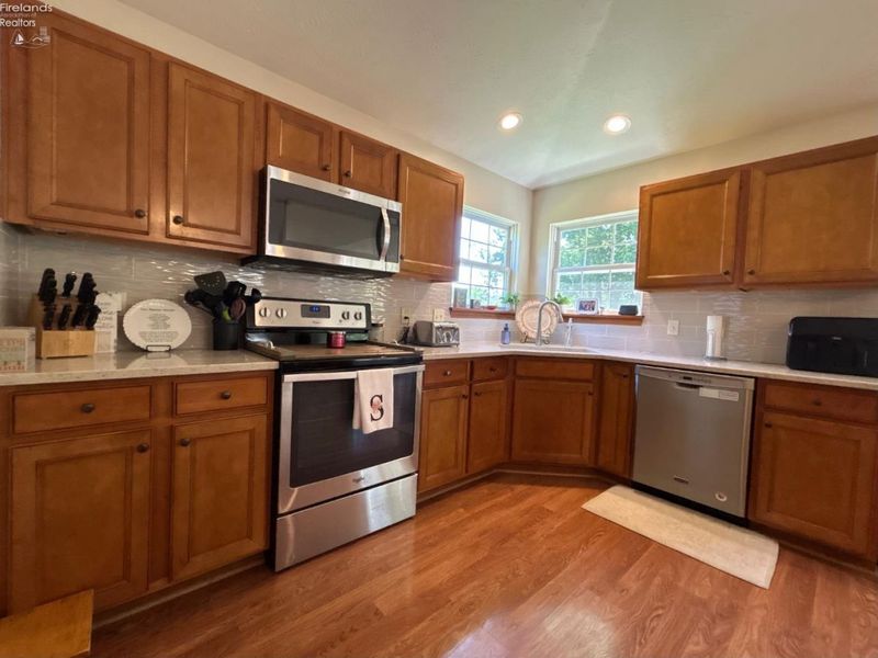 1052 Arrowhead, Vermilion, OH 44089 Photo 9