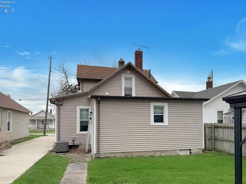 615 Neil Street, Sandusky, OH 44870 Photo 28
