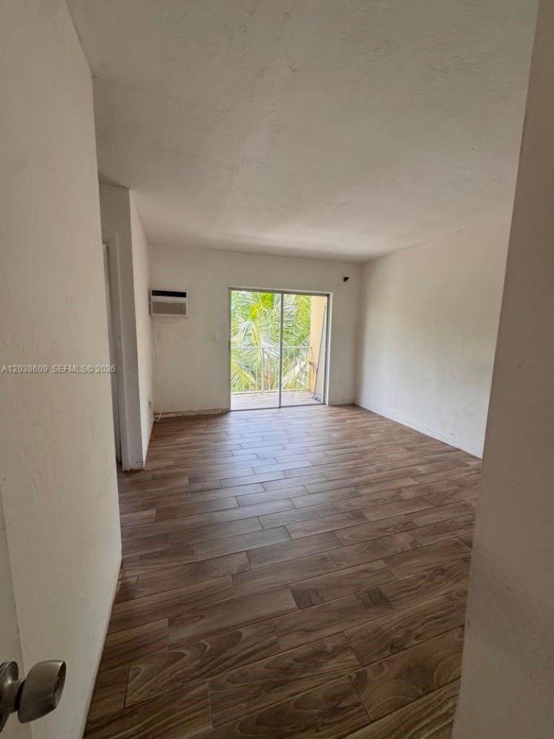 1860 Venice Park Dr , Unit 208, North Miami, FL 33181 Photo