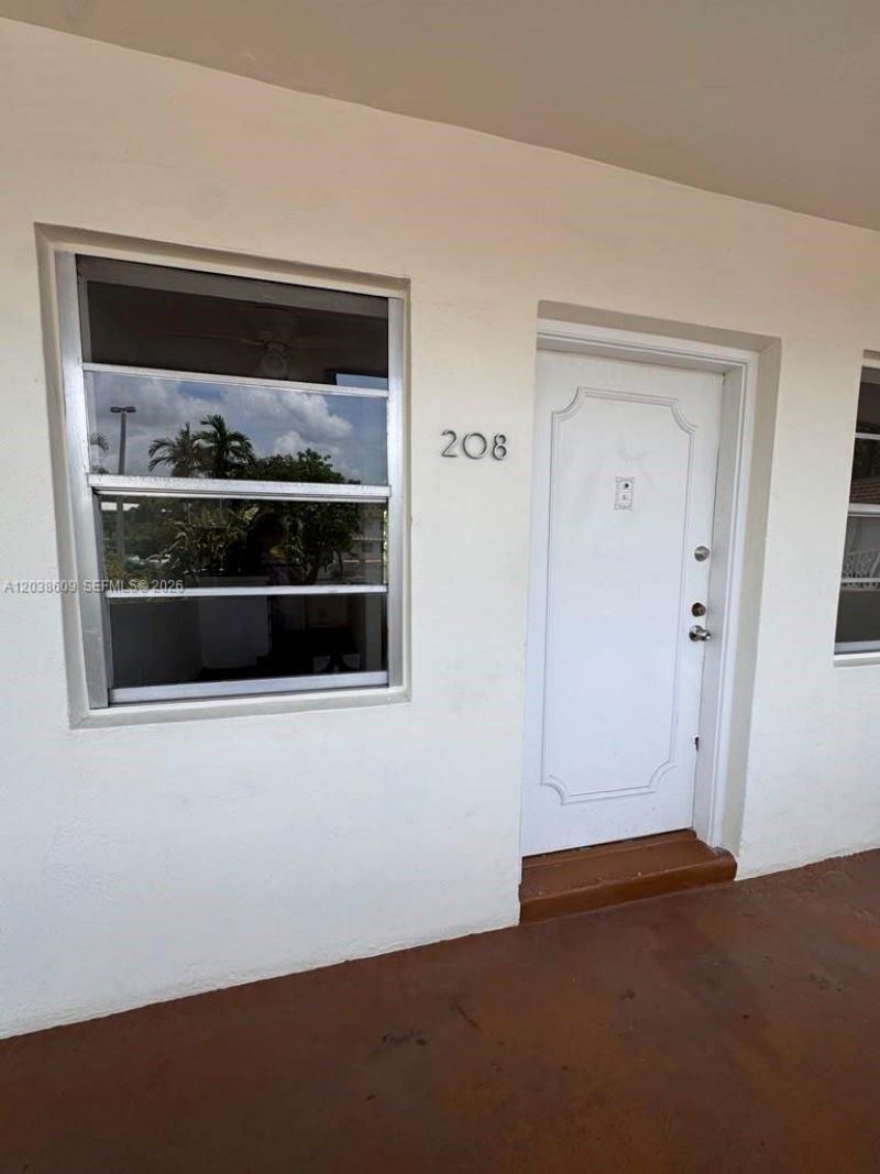 1860 Venice Park Dr , Unit 208, North Miami, FL 33181 Photo