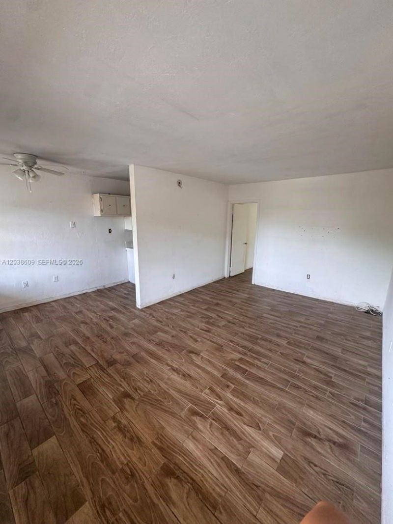 1860 Venice Park Dr , Unit 208, North Miami, FL 33181 Photo