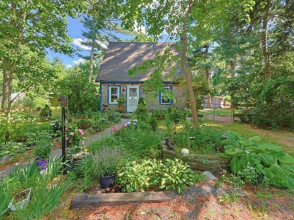 19 King Street, Norfolk, MA 02056