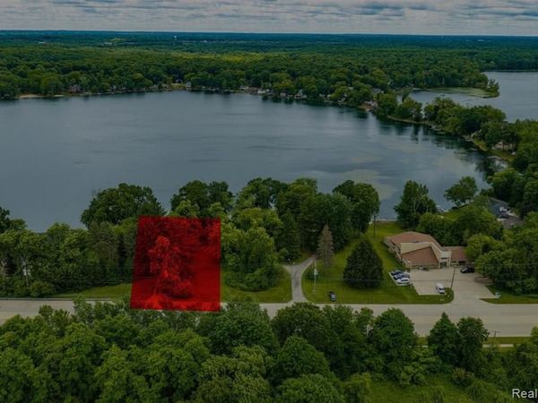 VL 1 Grand River Avenue , Green Oak Twp, MI 48116