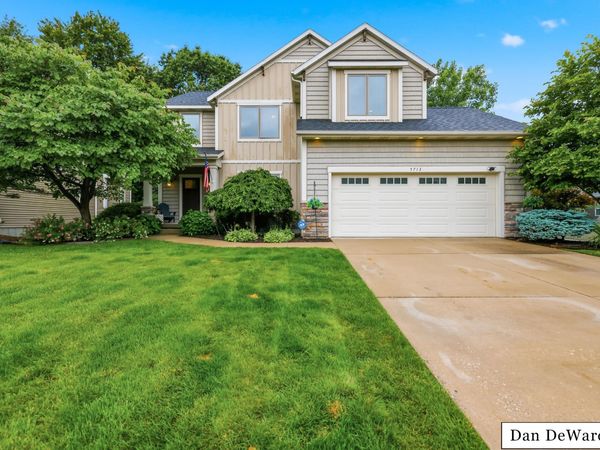 5713 Kenstyn Drive SW, Wyoming, MI 49418