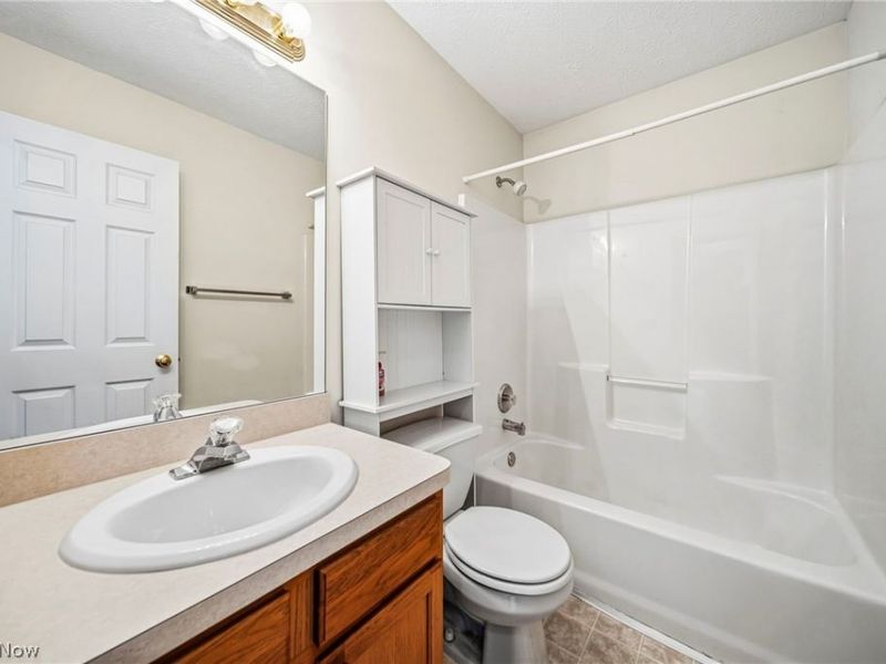 4956 Windsford Circle, North Ridgeville, OH 44039 Photo 13