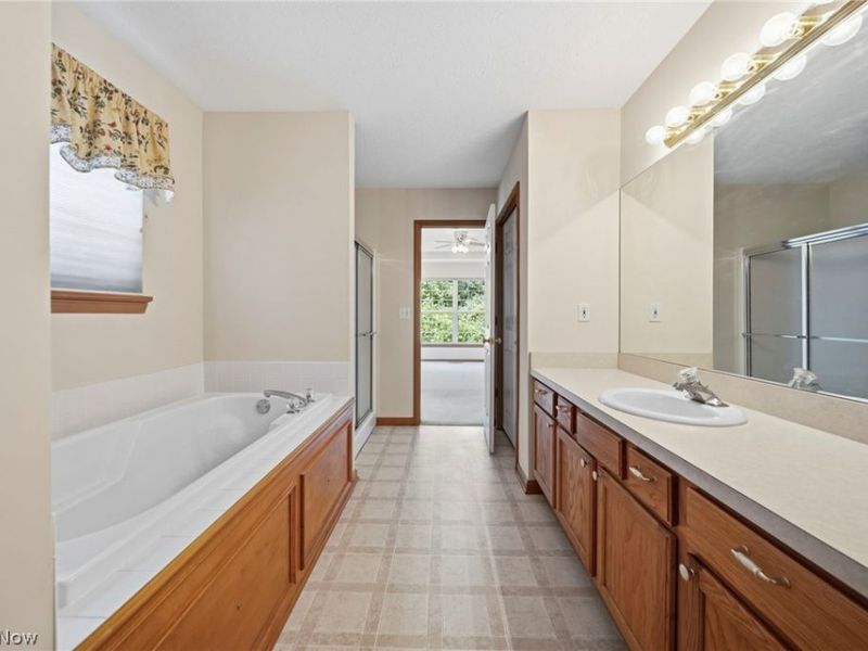 4956 Windsford Circle, North Ridgeville, OH 44039 Photo 23