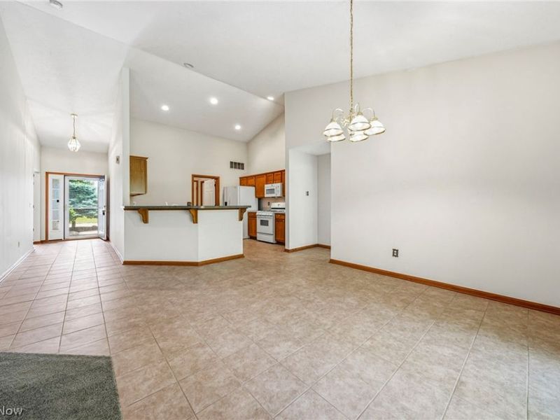 4956 Windsford Circle, North Ridgeville, OH 44039 Photo 7