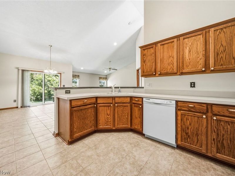 4956 Windsford Circle, North Ridgeville, OH 44039 Photo 9