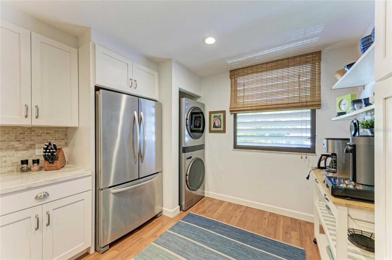 376 Springdale Drive, Bradenton, FL 34210 Photo