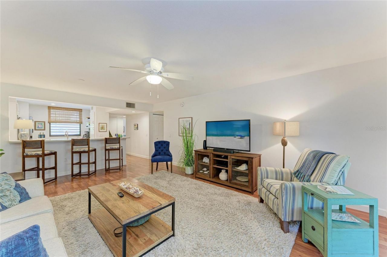 376 Springdale Drive, Bradenton, FL 34210 Photo
