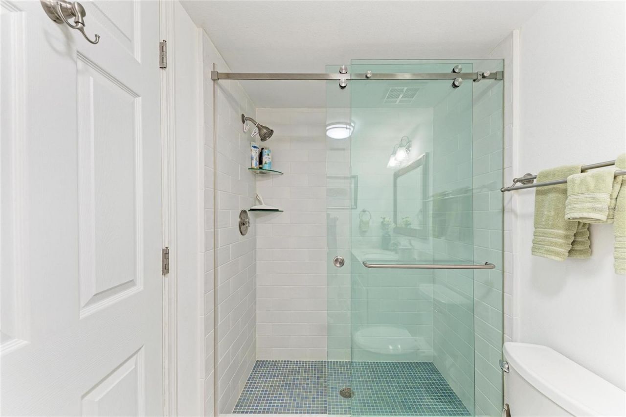 376 Springdale Drive, Bradenton, FL 34210 Photo