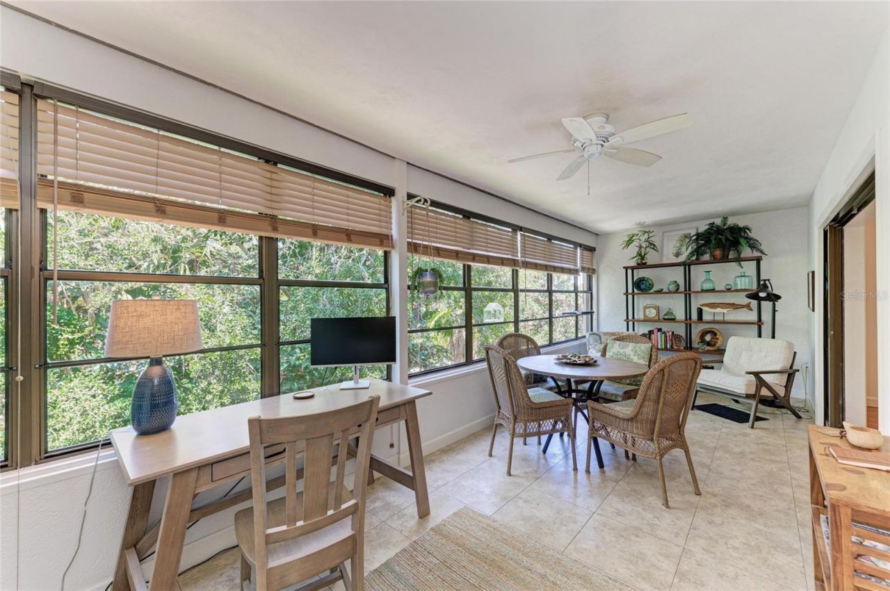 376 Springdale Drive, Bradenton, FL 34210 Photo