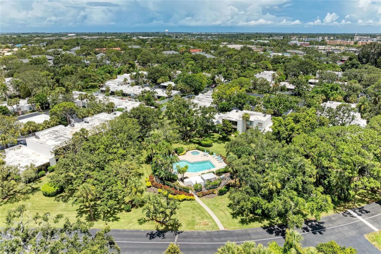 376 Springdale Drive, Bradenton, FL 34210 Photo