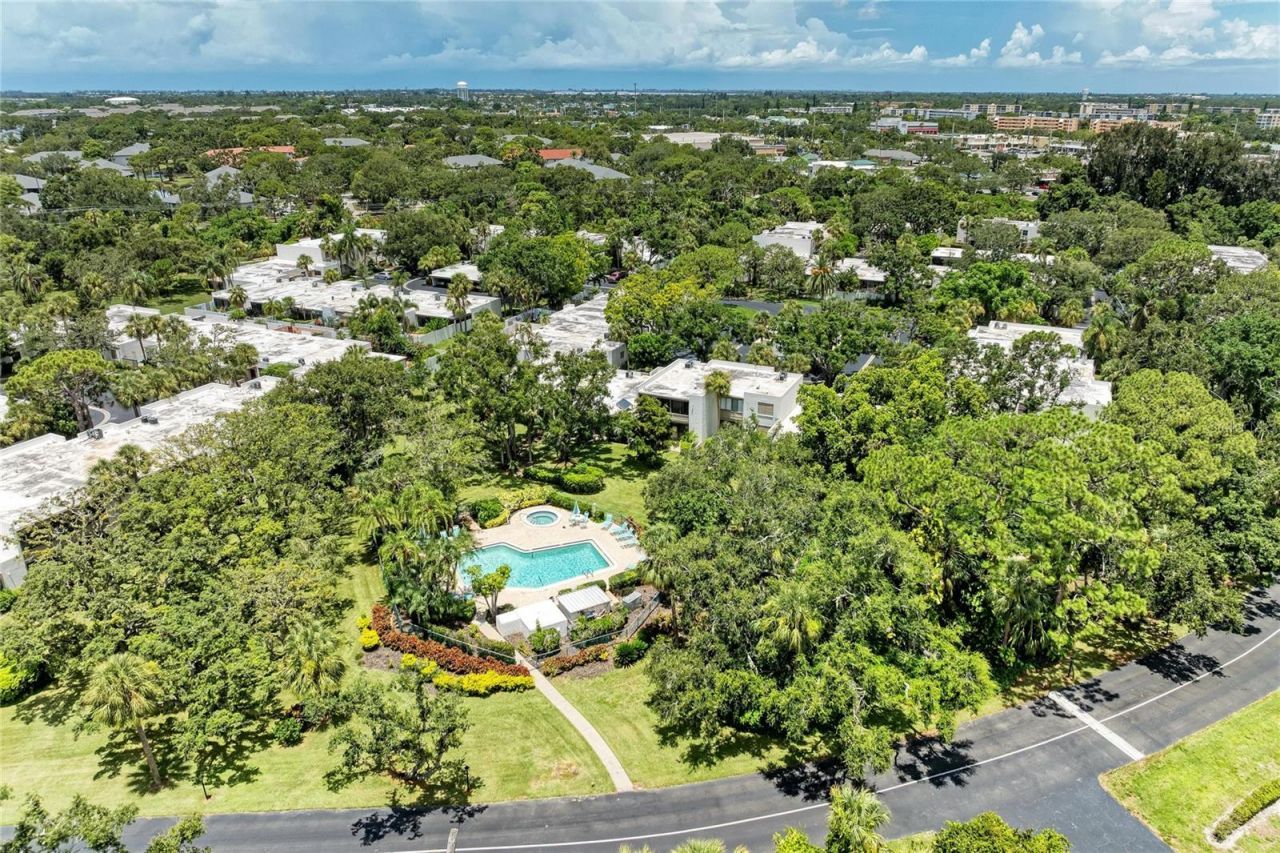 376 Springdale Drive, Bradenton, FL 34210 Photo