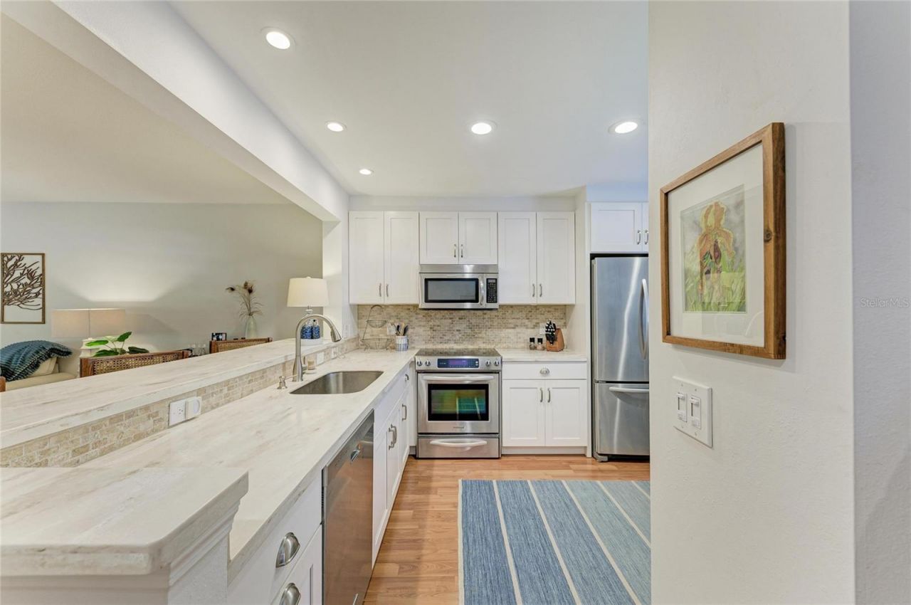376 Springdale Drive, Bradenton, FL 34210 Photo