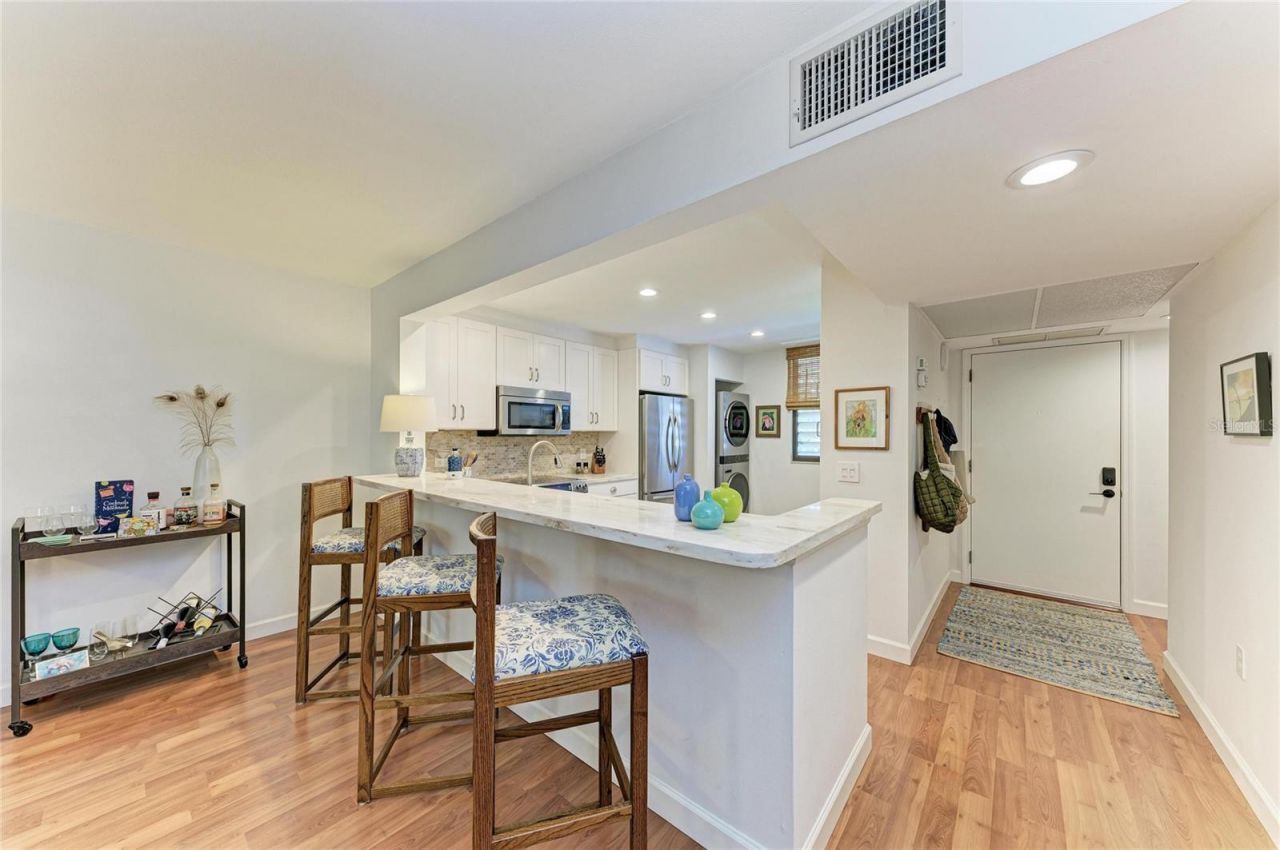 376 Springdale Drive, Bradenton, FL 34210 Photo