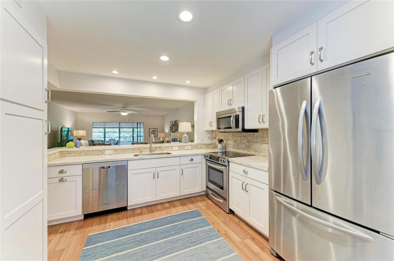 376 Springdale Drive, Bradenton, FL 34210 Photo